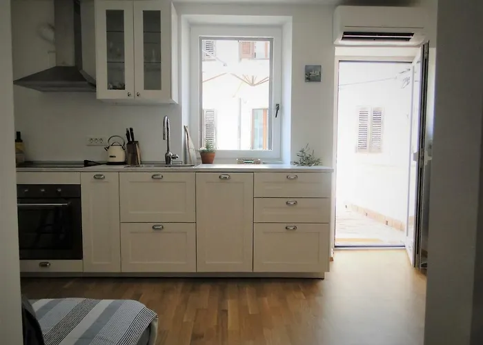 Apartma Na Terasi * 이졸라